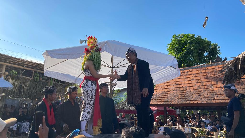 Ritual Adat Seblang Olehsari Pagelaran Seni Tradisi Suku Osing Yang Masih&nbsp;Lestari