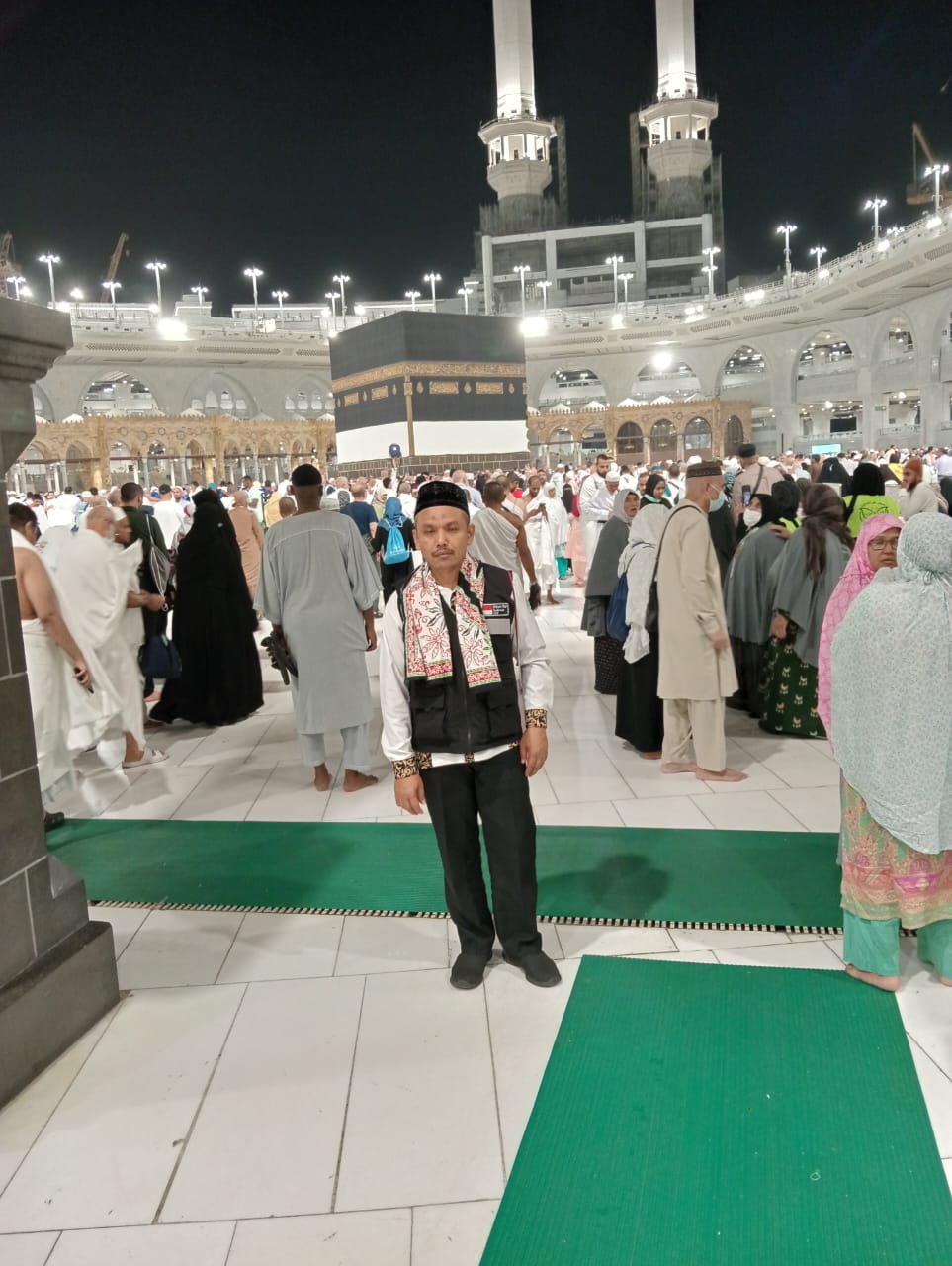Jamaah Haji Kabupaten Banyuwangi melaksanakan tawaf wada untuk kemudian menuju&nbsp;Madinah