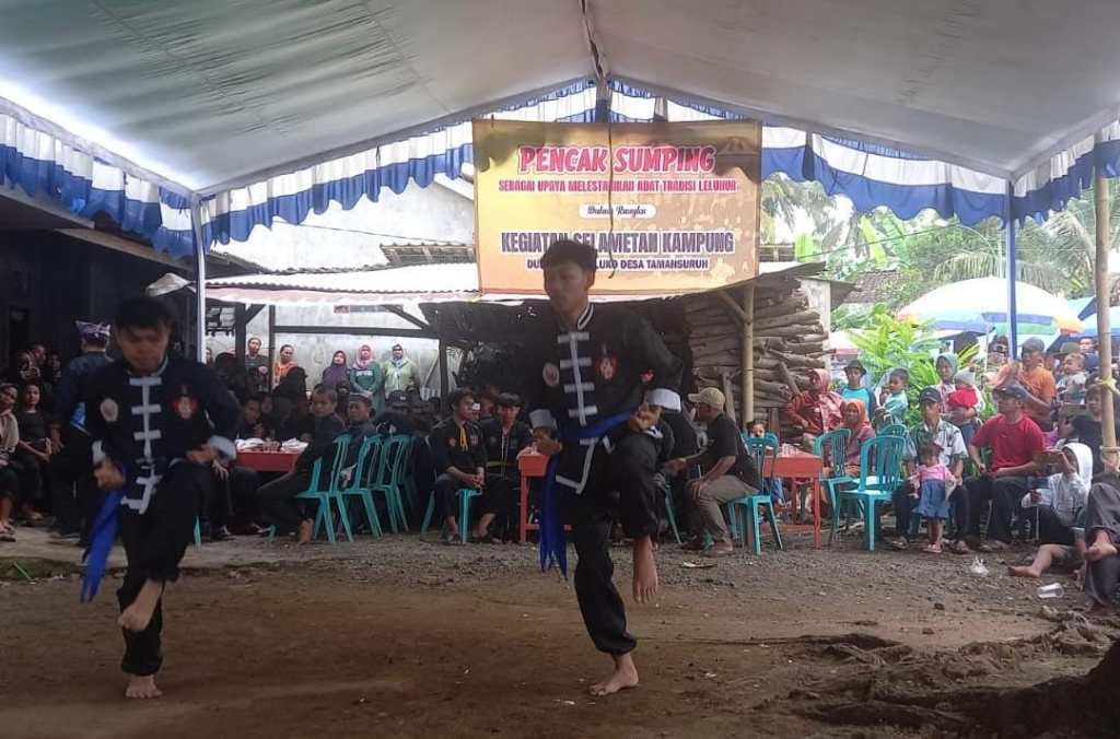 Ritual Pencak Sumping , Tradisi bela diri dari Mondoluko Tamansuruh Glagah