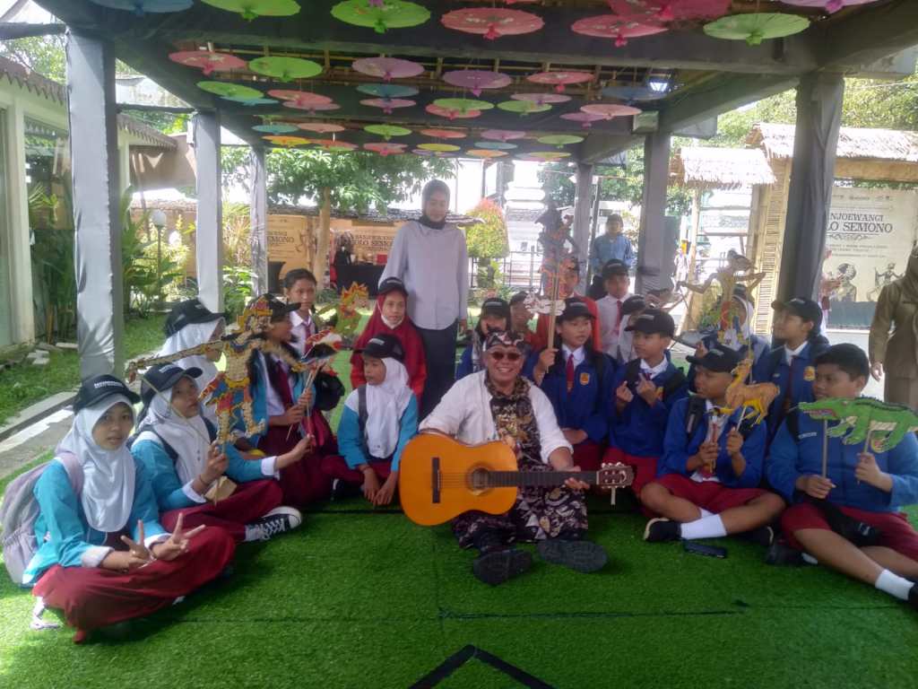 Toekang Tjeritha Aekanu Haryono Dongeng Kancil dan&nbsp;Sritanjung