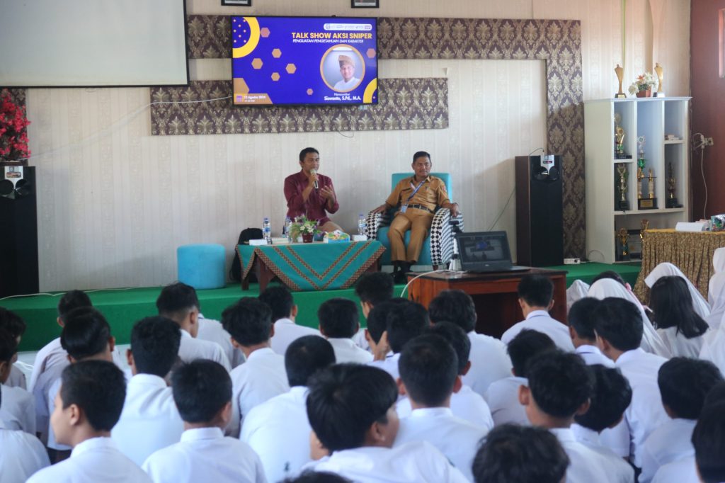 Kukuhkan Rasa Bangga Menjadi Indonesia, SMPN 4 Jember Gelar Sarasehan Budaya