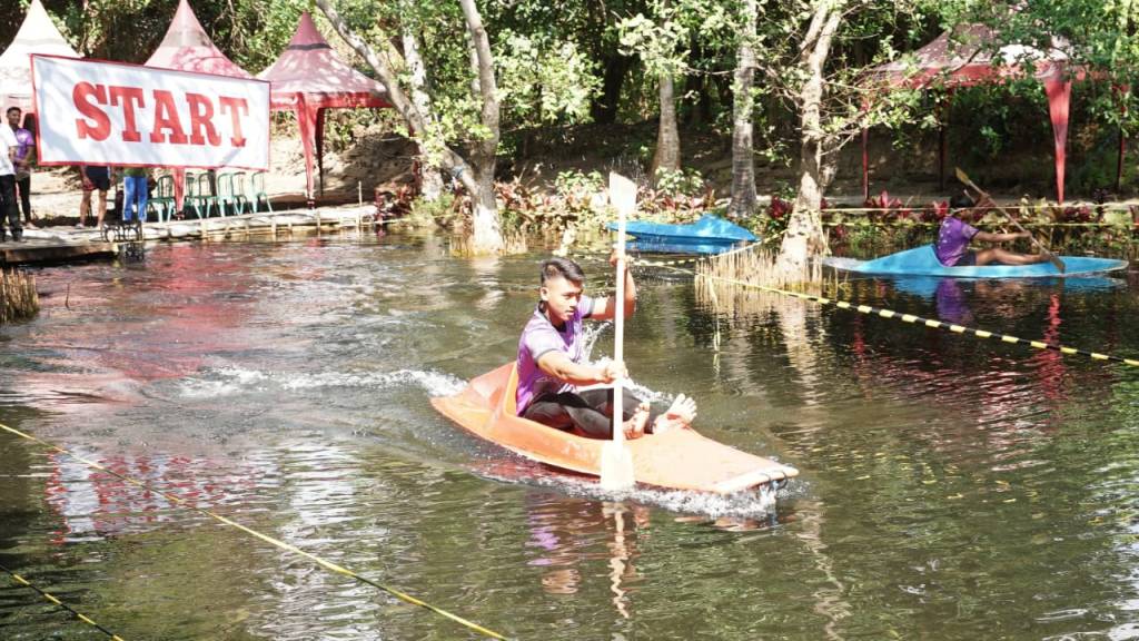 Ratusan Peserta Adu Cepat Dayung Kano di Pantai Cacalan, Perebutkan Piala Bupati Banyuwangi