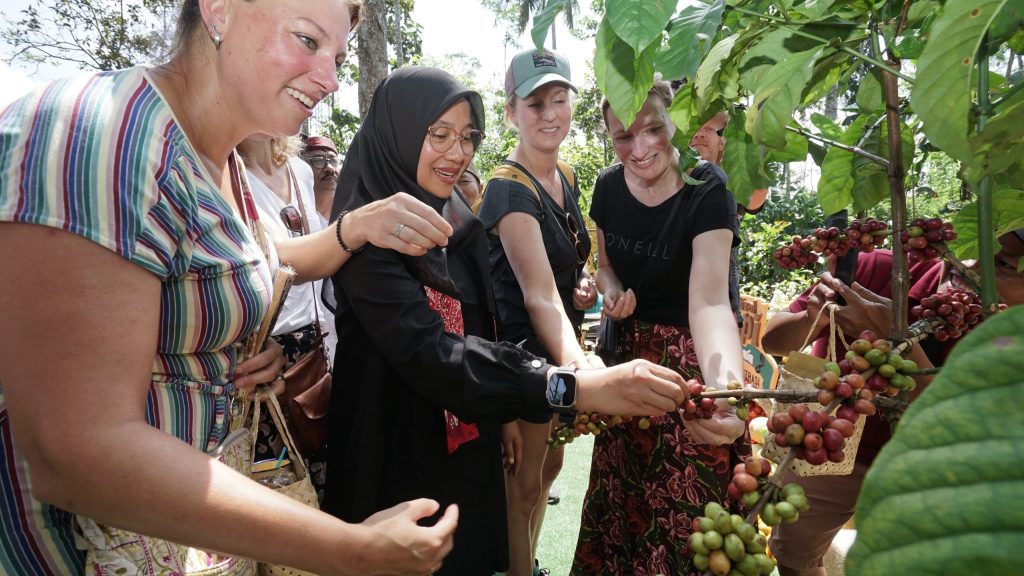 Angkat Kopi Rakyat, Banyuwangi Gelar Festival Kopi&nbsp;Kalibaru